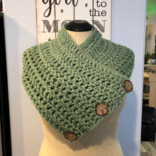 Load image into Gallery viewer, Crochet Cozy Cowl