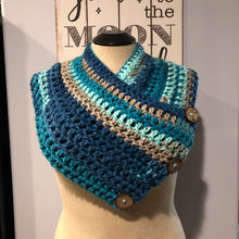 Load image into Gallery viewer, Crochet Cozy Cowl